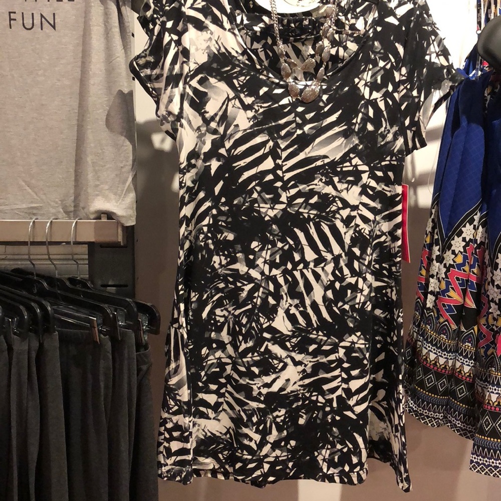 🚨SOLD🚨Short Sleeve Printed Dress